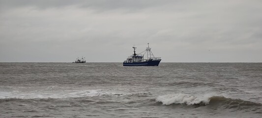 Zwei Fischkutter auf der dänischen Nordsee