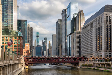 Fototapeta na wymiar Chicago and the Chicago River