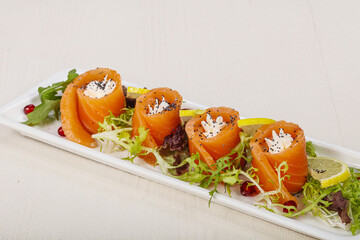 Rolled salmon with cream cheese