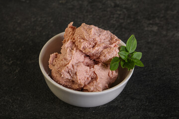 Liver pate in the bowl