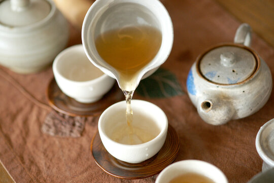 Warm tea table