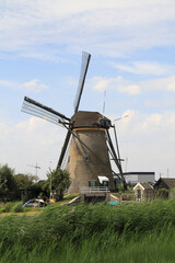 Fototapeta na wymiar Kinderdijk - Windmühlen