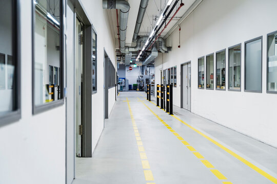 Empty space in manufacturing industry