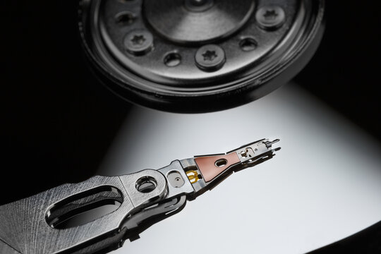 Magnetic head HDD close-up