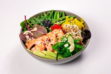 Bowl healthy salad with shrimps