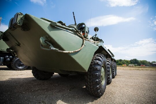 Tanks and guns on the outskirts. reconstruction. American squrrel tank.