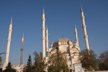 Fototapeta na wymiar blue mosque city adana sabancı merkez cami adana sabanci central mosque new Year adana stone bridge and sabanci central mosque