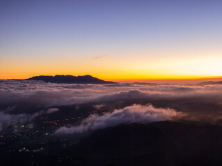 阿蘇山高岳山頂からの朝焼け