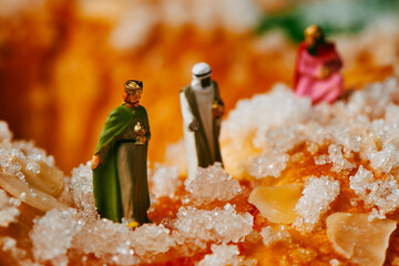 the magi on a typical spanish kings cake