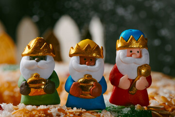 the three wise men on a spanish kings cake