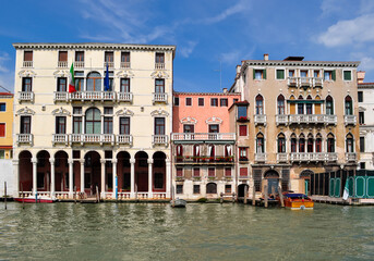 Fototapeta na wymiar Venice architecture along Grand canal, Italy