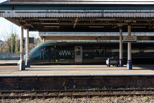 Exeter, Devon, England, UK. 2021. A GWR Class 802 113 multi unit passenger train on a platform at Exeter St David's railway station.