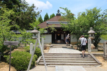 Templo Ninnaji , Kioto. Es uno de los principales templos budistas de la escuela Shingon de Japón.