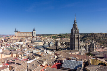 Fototapeta na wymiar View from the tower of ildefonso church in Toledo (Spain)