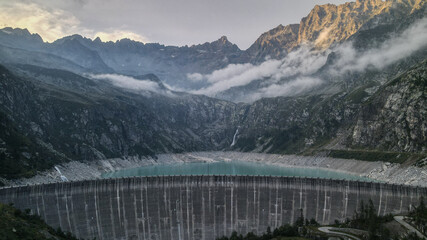 Obraz na płótnie Canvas The Gran Paradiso National Park is the oldest National Park in Italy
