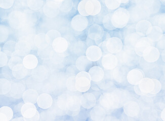 Blurry bokeh background in white and blue with a winter feeling. - 473404253