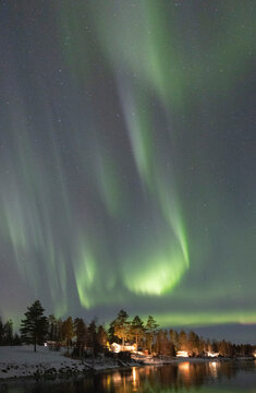 aurora borealis corona covering the entire night sky