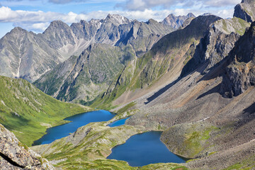 Fototapeta na wymiar Lakes of glacial origin in Hanging Valley
