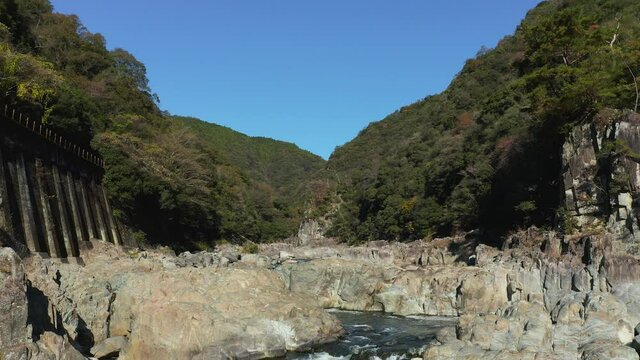 Mukogawa ravine river, forward tilt reveal shot, Hyogo Japan