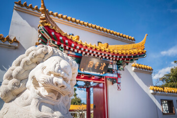 中国庭園「瀋秀園」の獅子像と垂花門【神奈川県・川崎市】