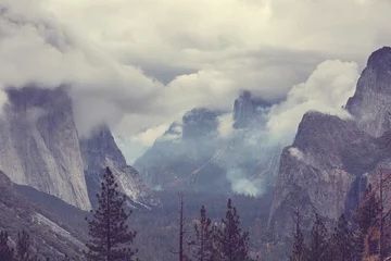 Selbstklebende Fototapeten Yosemite © Galyna Andrushko
