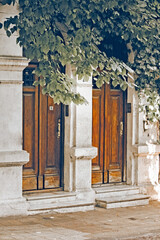 Fototapeta na wymiar Old doors