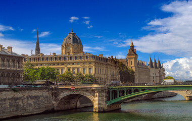 Fototapeta na wymiar a boat ride on the river Seine and its bridges in Paris, famous monuments history