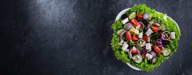 Composition with a vegetable salad bowl