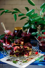 Bicolor cherry pie.style rustic. natural light