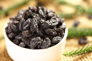 Delicious  sundried organic black raisins,