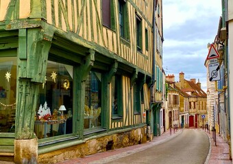 narrow street in Auxerre