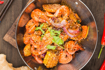 A Chinese dish: Griddle Shrimp，dry pot shrimp