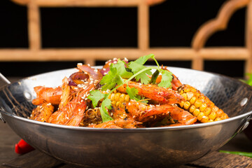 A Chinese dish: Griddle Shrimp，dry pot shrimp