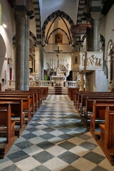 Fototapeta na wymiar Interior of the church of San Giovanni Battista in Riomaggiore, Cinque Terre, Italy
