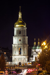 Fototapeta na wymiar Saint Sophia's Cathedral at night, in Kiev