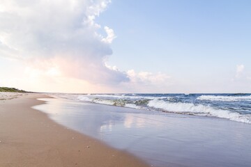 Fototapeta na wymiar Beautiful sandy seaside beach. Baltic Sea (Morze Bałtyckie, Bałtyk), Poland.