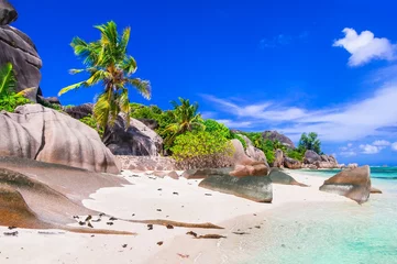 Photo sur Plexiglas Anse Source D'Agent, île de La Digue, Seychelles L& 39 une des plages tropicales les plus pittoresques et les plus belles du monde - Anse source d& 39 argent sur l& 39 île de La Digue, aux Seychelles