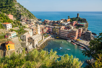 Fototapeta na wymiar Beautiful Italian fishing village from above-Vernazza- Italy(cinque terre- UNESCO World Heritage Site) 