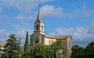 Fototapeta na wymiar Eglise neuve de Bonnieux, Vaucluse, Luberon, Provence-Alpes-Côte d'Azur, France 