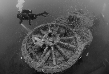Scuba diver explores ship wreck of the Atlas, North carolina, USA