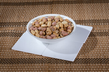 Crunchy Roasted Ching or Chickpeas