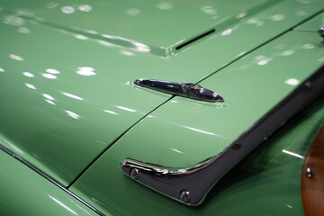 Race car's front fender design 