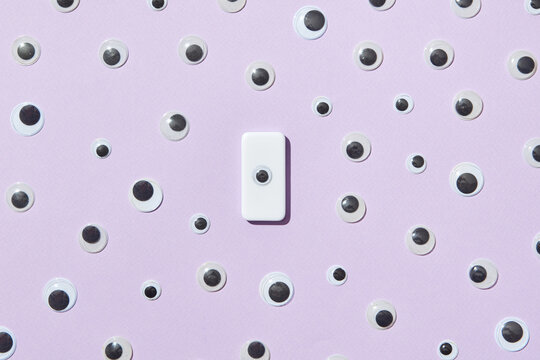 Domino piece with scattered eyes