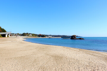 日本の東日本の太平洋にある海水浴場。日本宮城県南三陸町のサンオーレそではま。