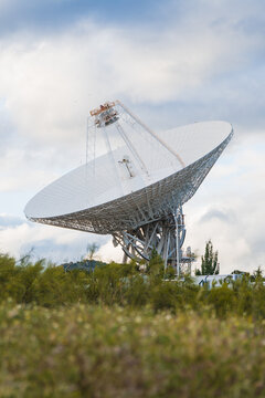 Antenna in the field.