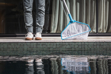 Swimming pool cleaner