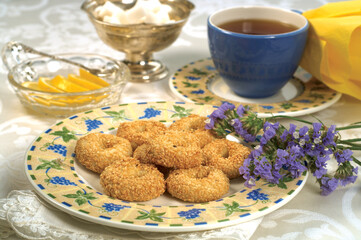 Round Warm Everything Bagels Ready to Eat