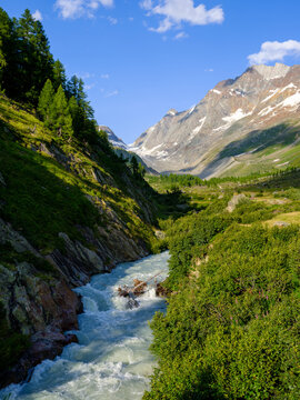River Lonza and Schinhorn at Fafleralp