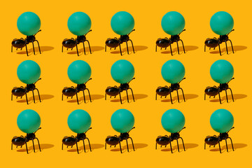 aints carrying green spheres