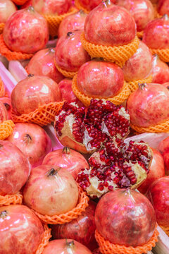 Pomegranates selling in the market